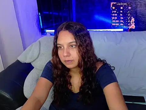 Snapshot of Shadai_Ross chatting on May 26, 2026, 6:11 am Shadai Ross online show from May 26, 2026, 6:11 am