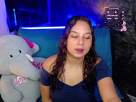 Snapshot of Shadai_Ross chatting on May 25, 2026, 6:12 am Shadai Ross online show from May 25, 2026, 6:12 am