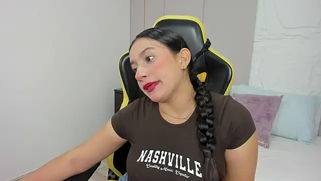 Snapshot of kira_relish chatting on April 15, 2026, 11:05 am kira relish online show from April 15, 2026, 11:05 am