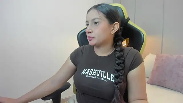 Snapshot of kira_relish chatting on April 25, 2026, 11:13 am kira relish online show from April 25, 2026, 11:13 am