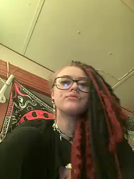 darlingvicuous online show from March 22, 2026, 6:26 am