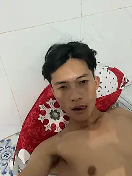 Nguyencuong1999 online show from April 1, 2026, 10:27 am