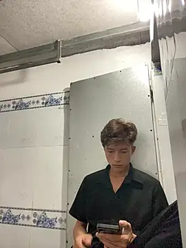 Nguyencuong1999 online show from April 29, 2026, 11:25 am