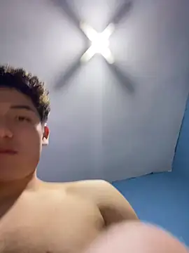 Snapshot of Piero_1369 chatting on July 17, 2026, 11:13 pm Piero 1369 online show from July 17, 2026, 11:13 pm