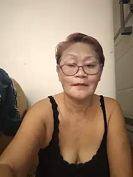 Sunflower1956 online show from June 8, 2026, 7:09 am