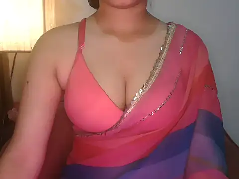 Snapshot of urvashi_rai chatting on July 11, 2026, 9:20 am urvashi rai online show from July 11, 2026, 9:20 am