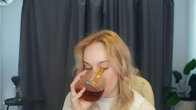 EuraRonchetti online show from March 21, 2026, 11:03 am