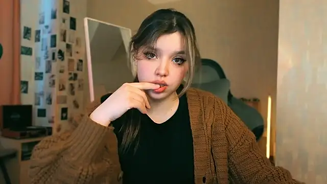 Chloe Rozzy online show from March 21, 2026, 3:30 am