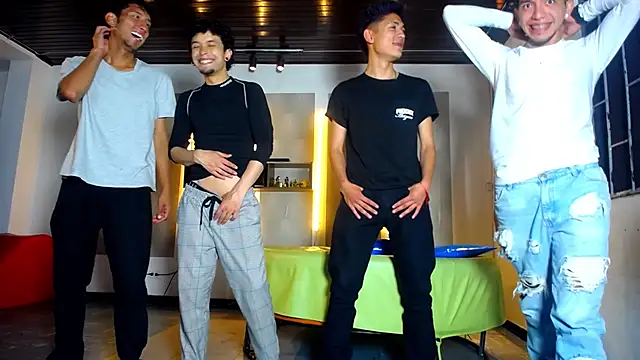 Snapshot of KOBAYASKYX chatting on March 21, 2026, 2:21 pm KOBAYASKYX online show from March 21, 2026, 2:21 pm