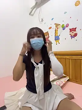 flylingling33 online show from March 24, 2026, 4:51 pm