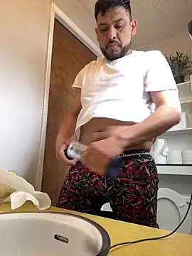 Snapshot of chu- chatting on March 31, 2026, 10:12 pm chu- online show from March 31, 2026, 10:12 pm