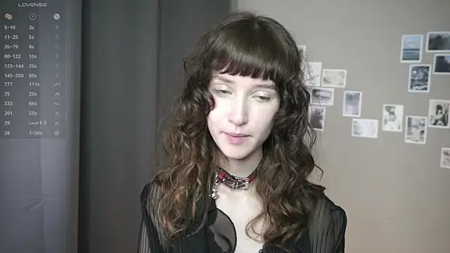 Snapshot of DellaLeck chatting on May 20, 2026, 8:06 pm DellaLeck online show from May 20, 2026, 8:06 pm