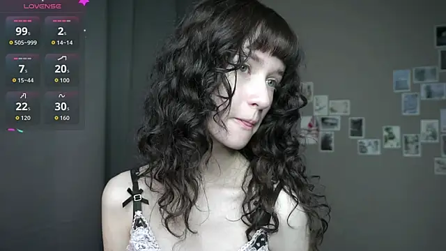 Snapshot of DellaLeck chatting on August 2, 2026, 9:34 pm DellaLeck online show from August 2, 2026, 9:34 pm