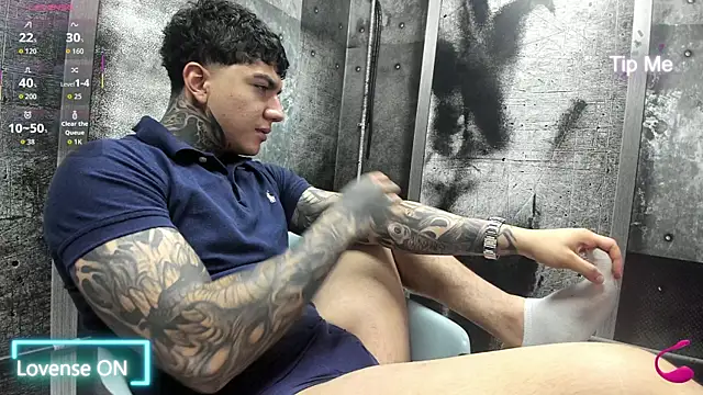 Snapshot of Gury_tattoo chatting on June 3, 2026, 8:02 pm Gury tattoo online show from June 3, 2026, 8:02 pm