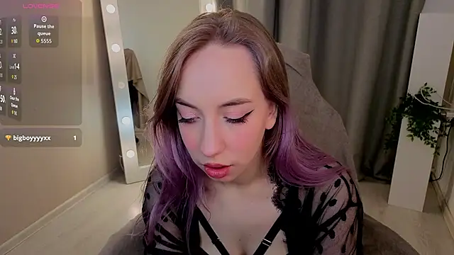 ShadowSparkle online show from April 30, 2026, 10:36 pm