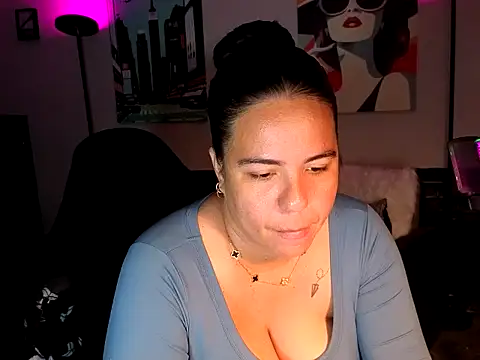 HannaJonns online show from May 28, 2026, 4:42 am