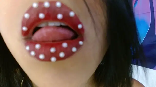 Snapshot of alessialux chatting on June 24, 2026, 1:43 pm alessialux online show from June 24, 2026, 1:43 pm