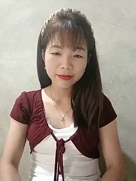Snapshot of AmyLinee01 chatting on June 11, 2026, 6:32 am AmyLinee01 online show from June 11, 2026, 6:32 am