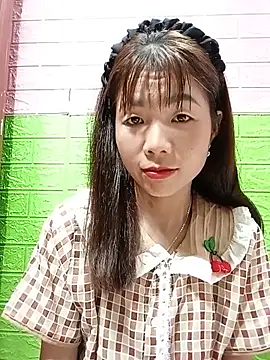 Snapshot of AmyLinee01 chatting on June 18, 2026, 11:59 am AmyLinee01 online show from June 18, 2026, 11:59 am