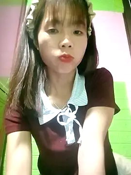 AmyLinee01 online show from May 4, 2026, 11:57 am
