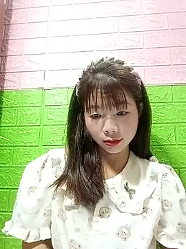 Snapshot of AmyLinee01 chatting on June 14, 2026, 3:13 pm AmyLinee01 online show from June 14, 2026, 3:13 pm