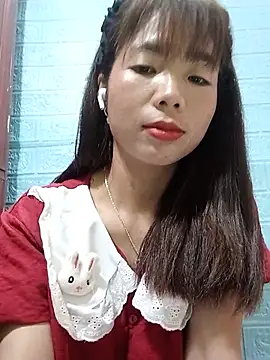 AmyLinee01 online show from July 19, 2026, 5:32 pm
