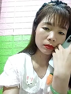 AmyLinee01 online show from July 8, 2026, 11:33 am