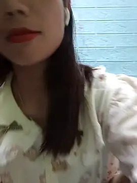 AmyLinee01 online show from July 24, 2026, 4:47 pm