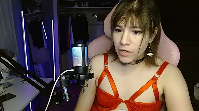 arianano04 online show from March 21, 2026, 8:19 am