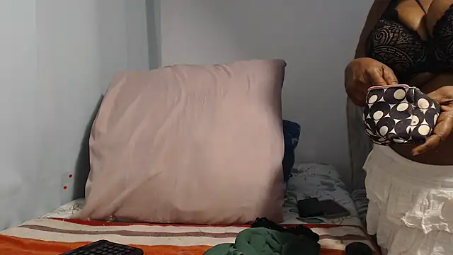 Lucia-boobs online show from July 3, 2026, 5:30 pm