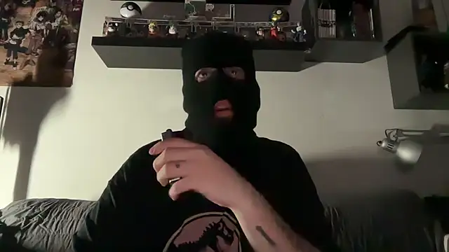 SilentScreamsVan- online show from May 7, 2026, 9:07 pm