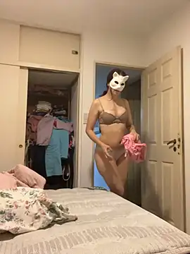 Snapshot of NezuT chatting on March 21, 2026, 11:19 pm NezuT online show from March 21, 2026, 11:19 pm