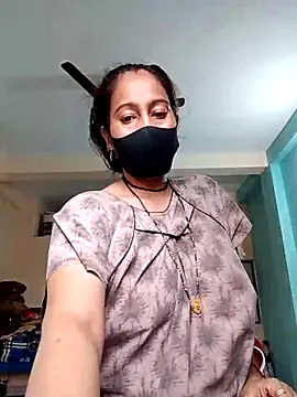 Snapshot of Sexi_roovi chatting on July 1, 2026, 2:12 am Sexi roovi online show from July 1, 2026, 2:12 am