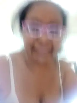 Snapshot of sexymomsn chatting on June 28, 2026, 5:52 pm sexymomsn online show from June 28, 2026, 5:52 pm