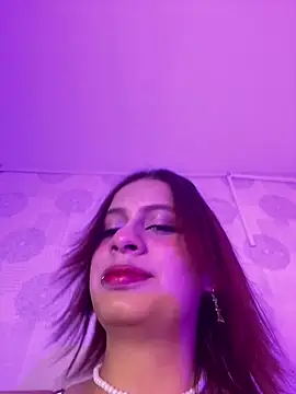steffmontespink18 online show from April 28, 2026, 1:26 pm