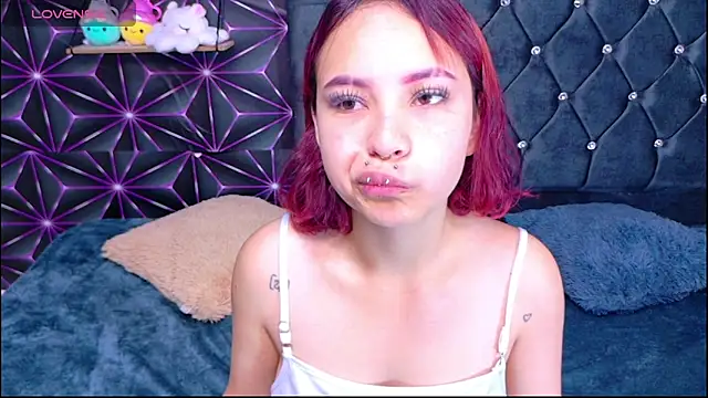 Snapshot of Megam_white chatting on April 18, 2026, 2:52 pm Megam white online show from April 18, 2026, 2:52 pm