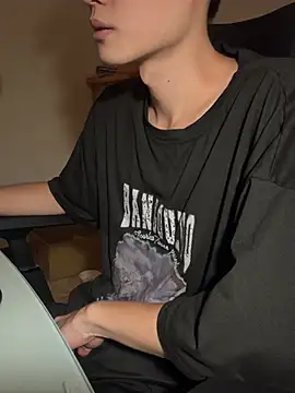 CalvinHY online show from June 23, 2026, 4:27 pm