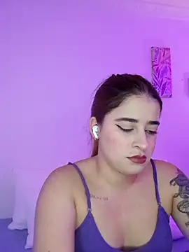 Snapshot of martina_connor1 chatting on June 3, 2026, 12:55 am martina connor1 online show from June 3, 2026, 12:55 am