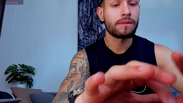 Snapshot of Santos_ramirez1 chatting on June 11, 2026, 3:31 pm Santos ramirez1 online show from June 11, 2026, 3:31 pm