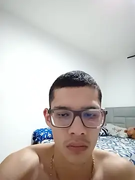 Snapshot of luis_sanchez018 chatting on July 22, 2026, 10:17 am luis sanchez018 online show from July 22, 2026, 10:17 am