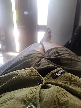 Snapshot of Macha04 chatting on April 27, 2026, 7:17 am Macha04 online show from April 27, 2026, 7:17 am