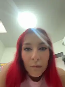 Amelie-RedHoney online show from May 4, 2026, 8:44 pm