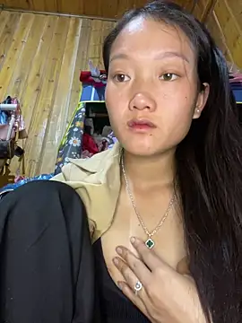Jolinie online show from April 19, 2026, 1:12 pm