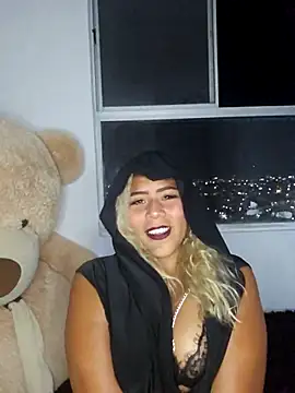 Snapshot of Nayaraluz chatting on March 23, 2026, 2:22 am Nayaraluz online show from March 23, 2026, 2:22 am