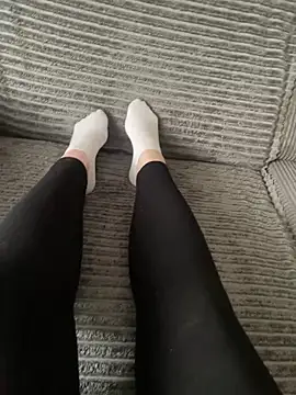 Snapshot of LilouPieds chatting on March 29, 2026, 3:02 pm LilouPieds online show from March 29, 2026, 3:02 pm