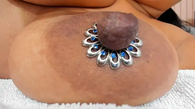 Snapshot of zara_lopez chatting on October 26, 2025, 11:54 am zara lopez online show from October 26, 2025, 11:54 am