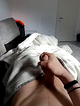 Snapshot of matthi898 chatting on March 27, 2026, 7:50 am matthi898 online show from March 27, 2026, 7:50 am