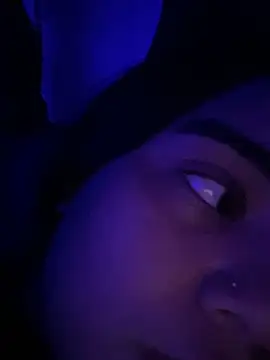 Snapshot of Valerials chatting on April 7, 2026, 7:32 am Valerials online show from April 7, 2026, 7:32 am