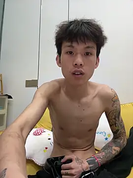 zzzzppp3 online show from April 21, 2026, 2:51 am