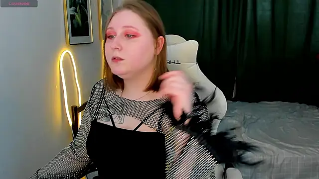 KatieGarsiaa online show from March 23, 2026, 10:04 am